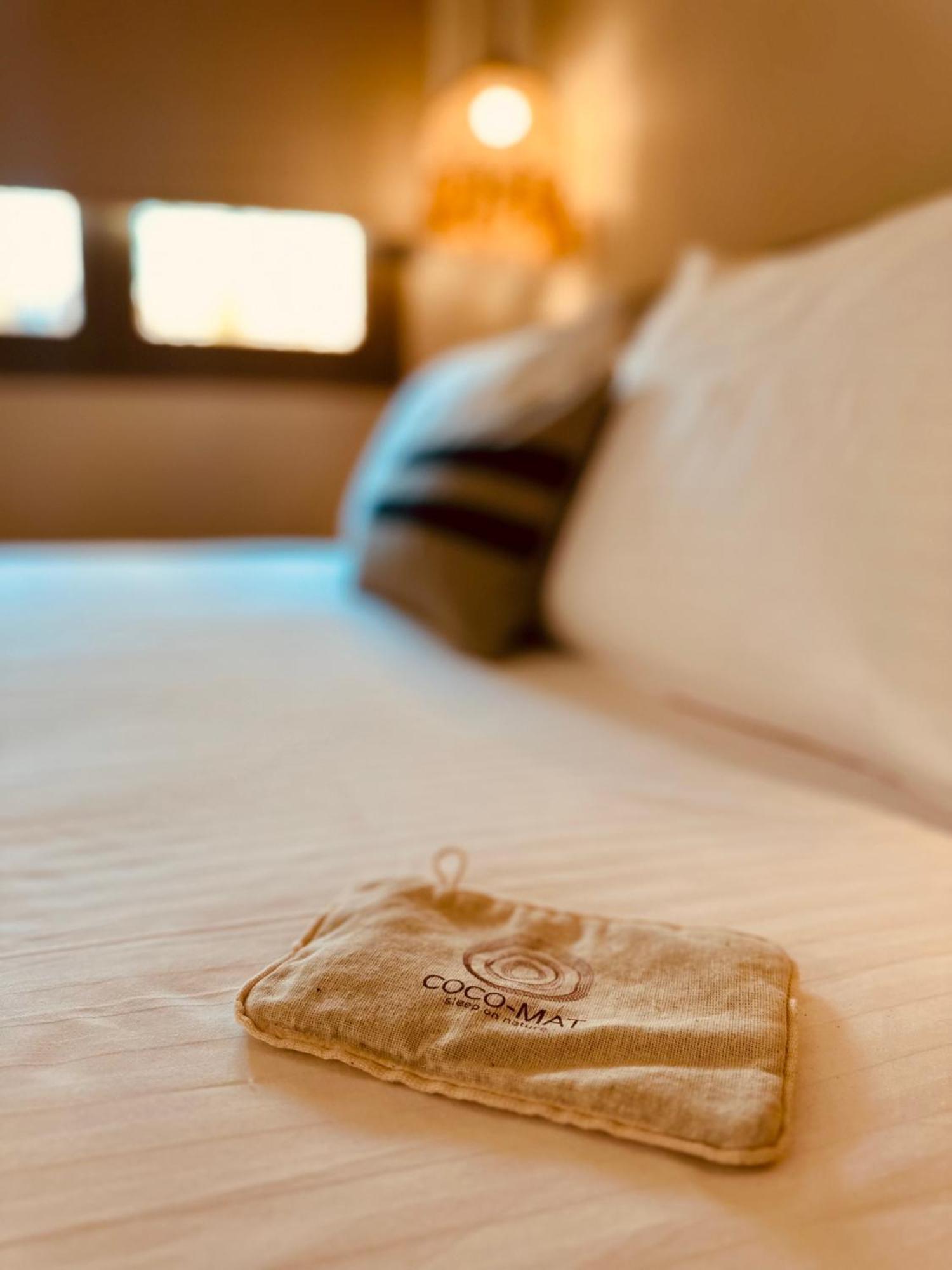 Amo Golden Suites Chrysi Ammoudia Bagian luar foto