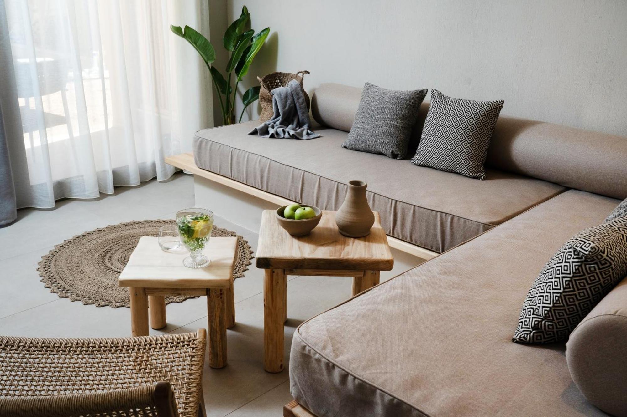 Amo Golden Suites Chrysi Ammoudia Bagian luar foto