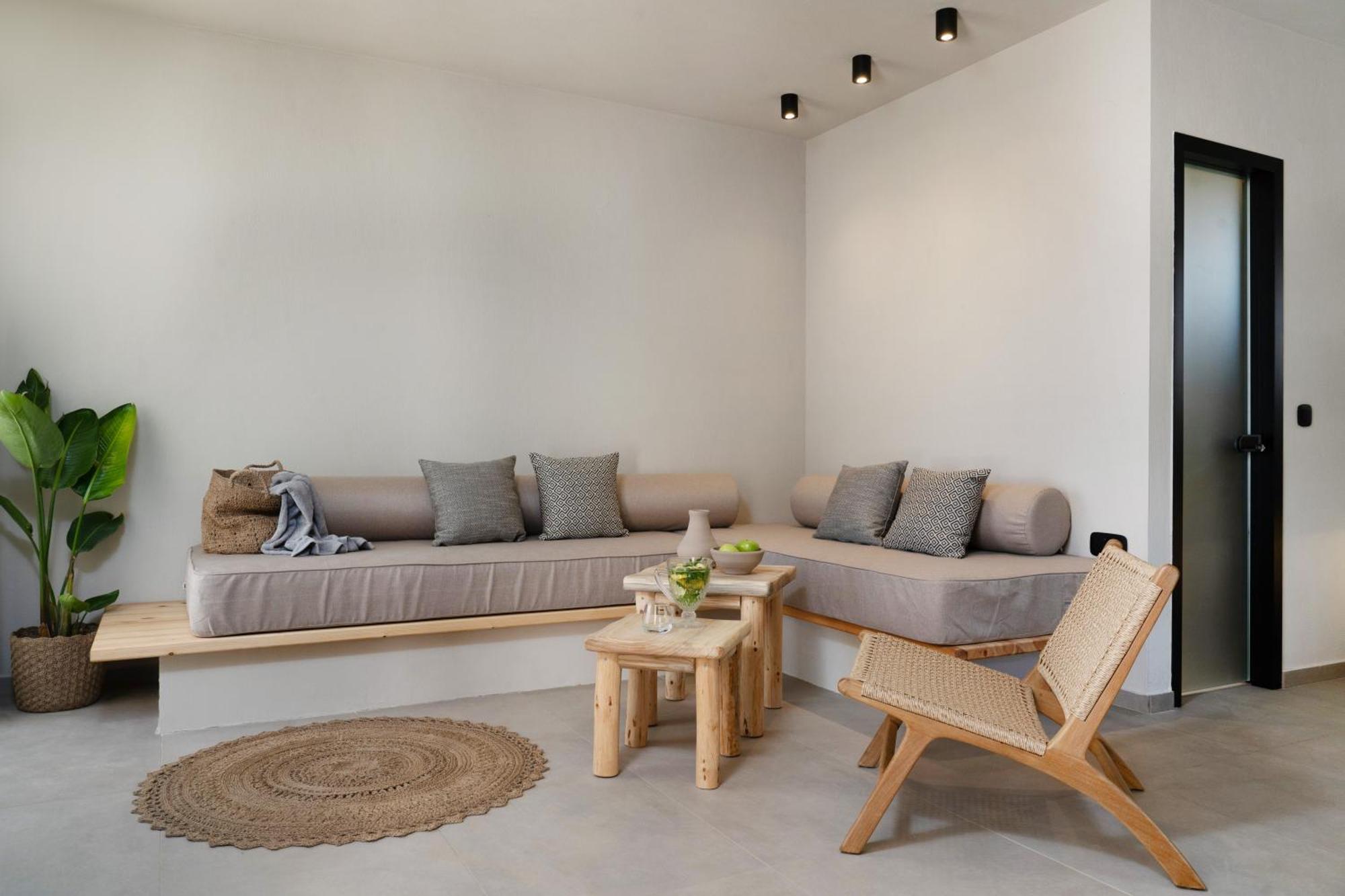 Amo Golden Suites Chrysi Ammoudia Bagian luar foto